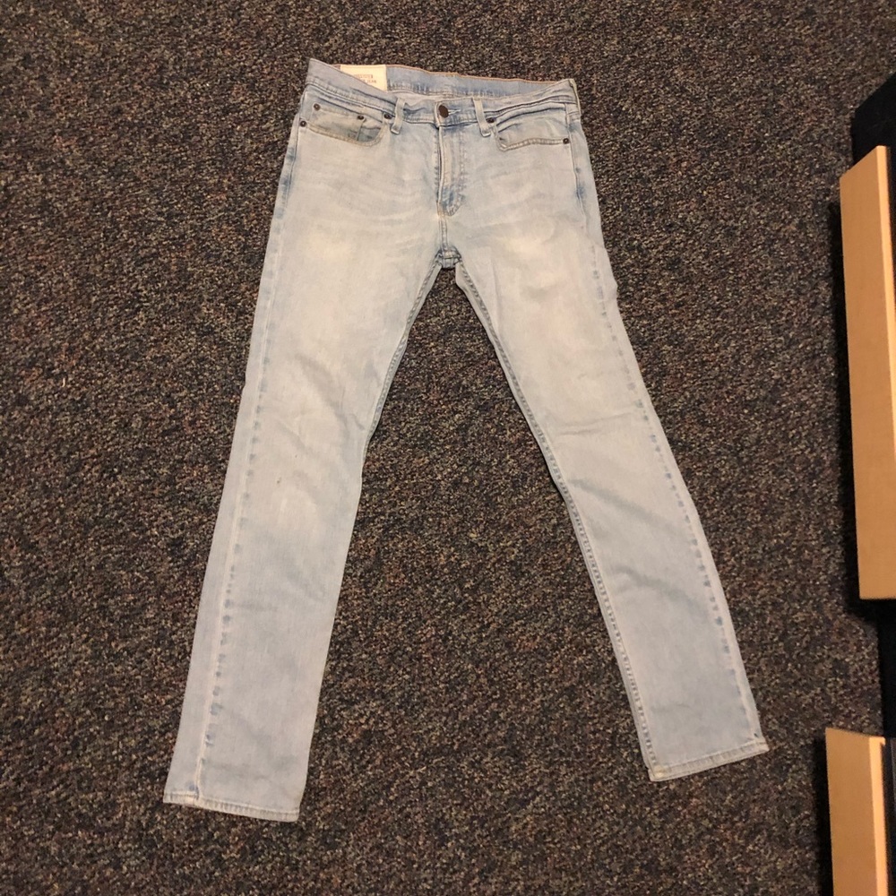 light wash skinny jeans